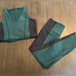 Abercrombie YPB workout set NWOT